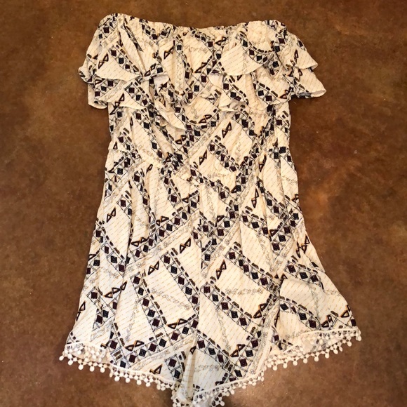 NWOT Xhilaration Romper size xs - Picture 1 of 3